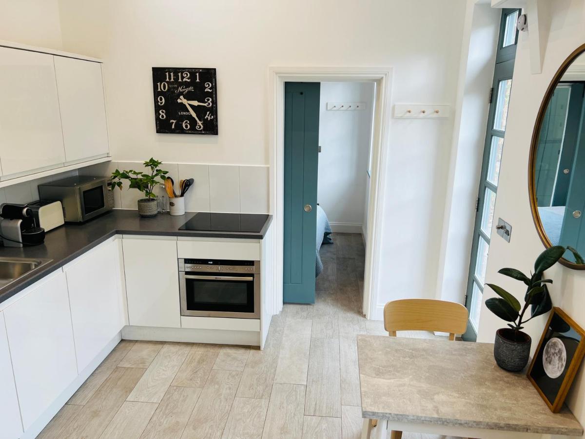 Forge Cottage - Pretty 1 Bedroom Cottage With Free Off Street Parking Londres Exterior foto